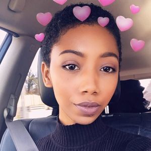 Meet your Posher, Briana